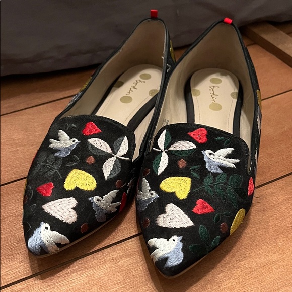 Boden Shoes - Biden Embroidered Black Flats
